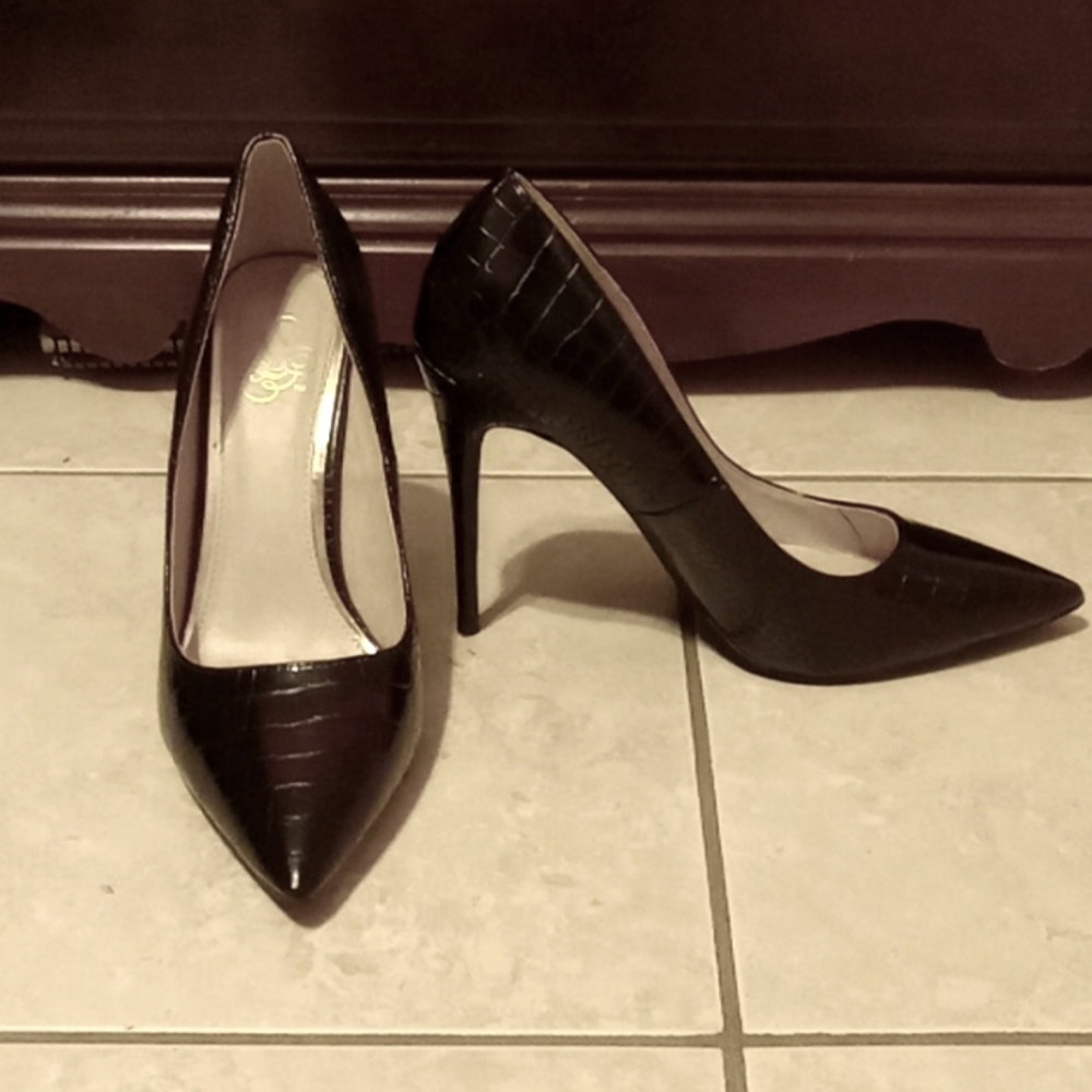 Sss black heels